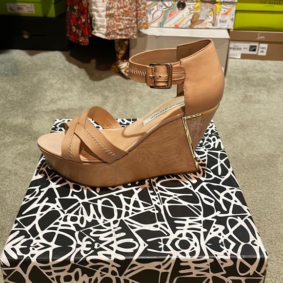 DVF Alara - Picture 1 of 7